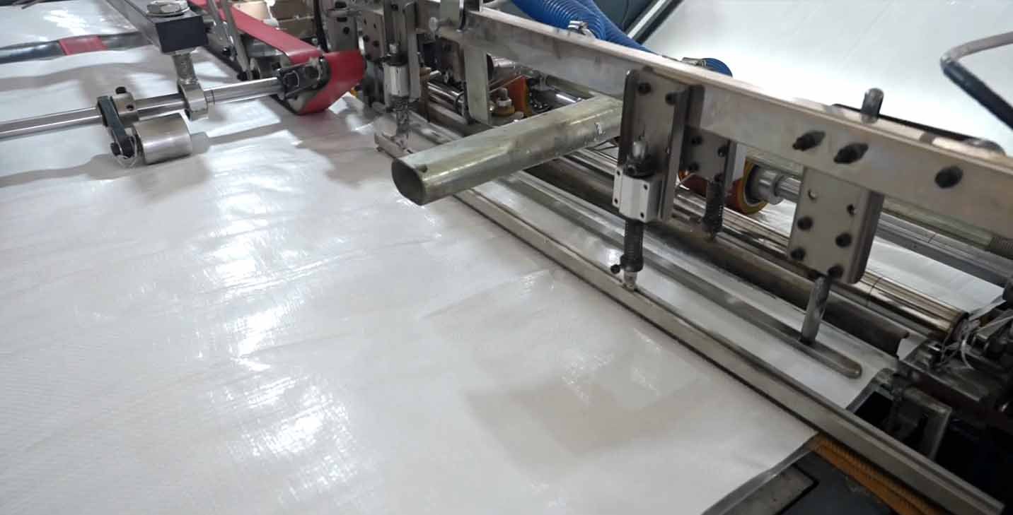 Quality inspection during PP woven bag cutting process